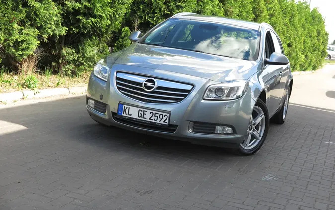 opel insignia Opel Insignia cena 26990 przebieg: 225000, rok produkcji 2013 z Sucha Beskidzka